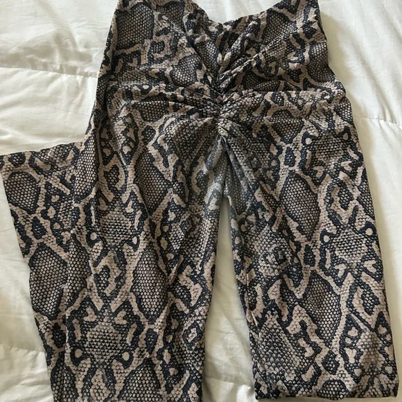 LiCifit Leggings - Picture 2 of 3